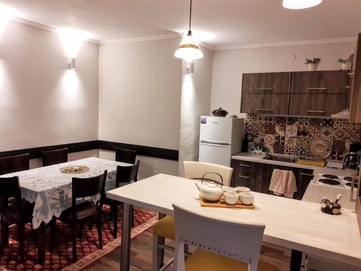 Rania'S Guest House Aridaia Bagian luar foto